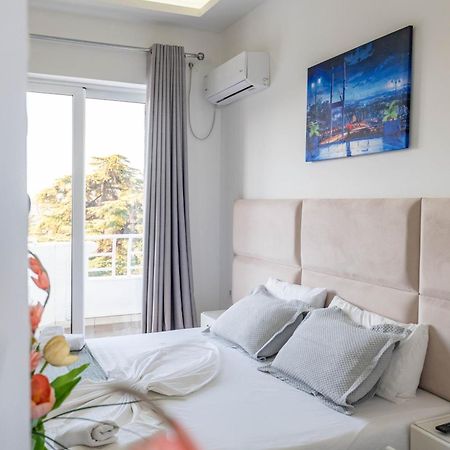Hotel Myrtai - City Center Саранда Экстерьер фото