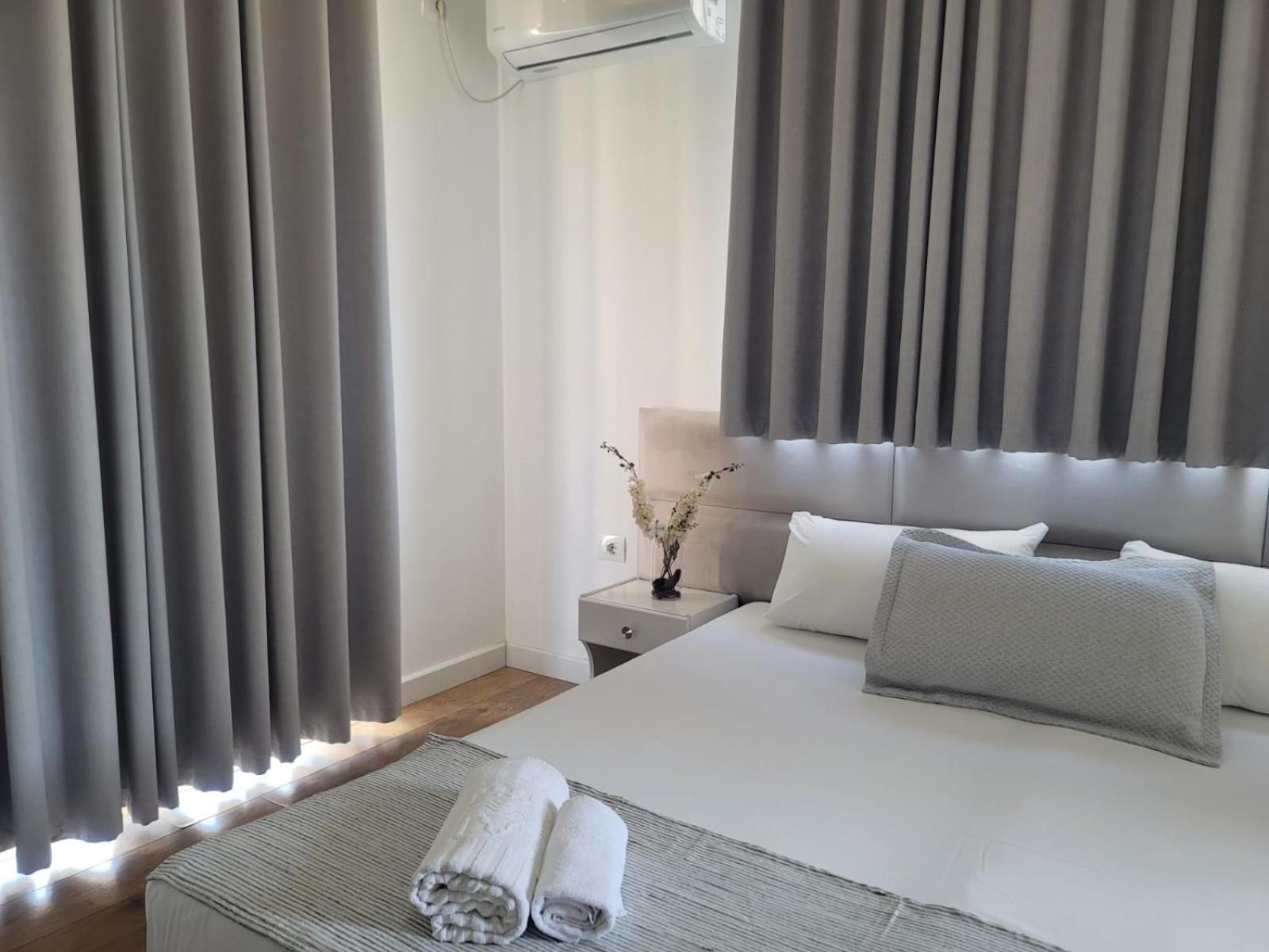 Hotel Myrtai - City Center Саранда Экстерьер фото